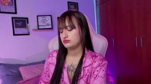 Snapshot of nathalia_ramirez_ chatting on February 19, 7:04 am Nathalia Ramirez online show from February 19, 7:04 am