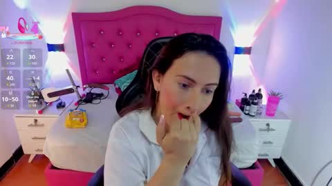 Snapshot of nathalia_rodriguezz chatting on October 1, 3:40 pm N A T H A L I A online show from October 1, 3:40 pm