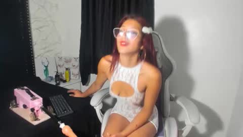 Snapshot of nathalia_roos_rs chatting on November 28, 11:18 pm Nathalia Roos rs online show from November 28, 11:18 pm