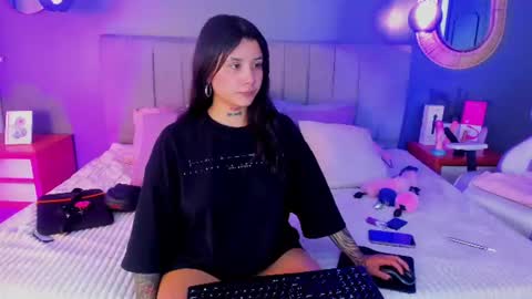Snapshot of nathalia_stone_ chatting on June 16, 4:15 am nathalia stone online show from June 16, 4:15 am