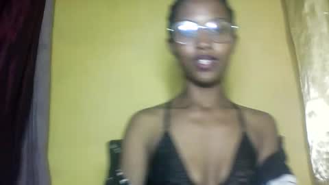 nathalie004 online show from September 11, 8:25 am