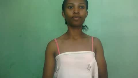 nathalie004 online show from October 7, 7:49 am