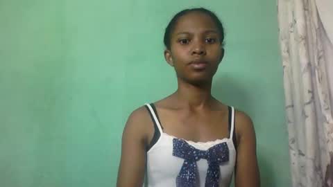 nathalie004 online show from October 16, 5:19 am