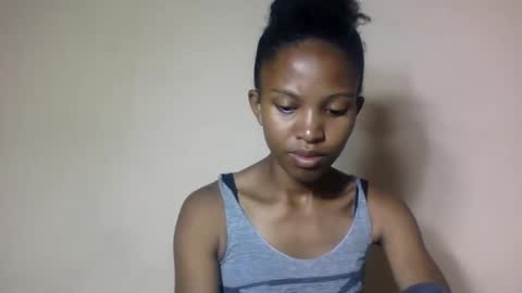 nathalie004 online show from December 14, 7:03 am