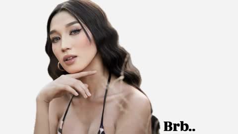 Snapshot of nathalie_hadid chatting on December 21, 5:18 pm please follow me guyss online show from December 21, 5:18 pm