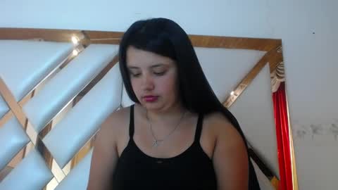 Snapshot of nathaly_low chatting on May 7, 1:38 pm nathaly low online show from May 7, 1:38 pm