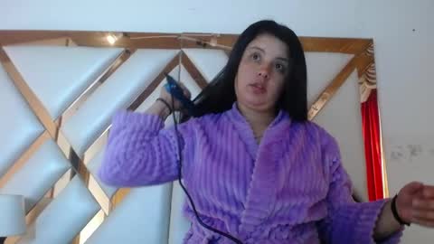 Snapshot of nathaly_low chatting on May 9, 12:10 pm nathaly low online show from May 9, 12:10 pm