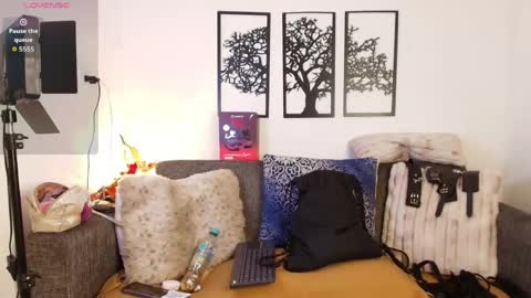 Snapshot of nathaly_stepmom chatting on May 12, 12:24 pm Natha online show from May 12, 12:24 pm