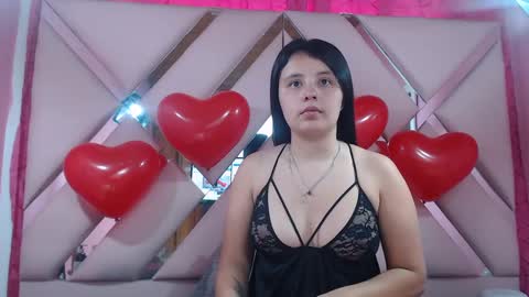 Snapshot of nathaly_sweet23 chatting on February 13, 10:22 pm Nathaly sweet online show from February 13, 10:22 pm