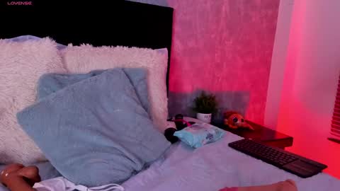 Snapshot of nathalylopez chatting on December 8, 9:19 pm Nathaly lopez online show from December 8, 9:19 pm