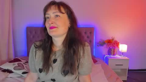 NathalyStars online show from April 8, 12:05 pm