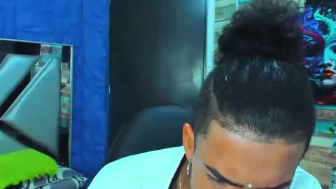 Snapshot of nathan_carson1 chatting on December 21, 12:59 pm nathan_carson1 online show from December 21, 12:59 pm