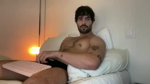 Snapshot of nathan_gael chatting on April 29, 12:20 pm Nathaniel online show from April 29, 12:20 pm