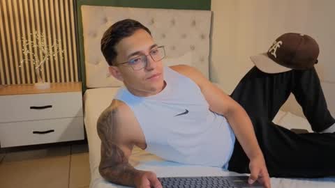 nathan_gross online show from September 23, 4:04 am