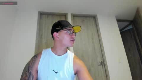 nathan_gross online show from April 3, 9:35 pm