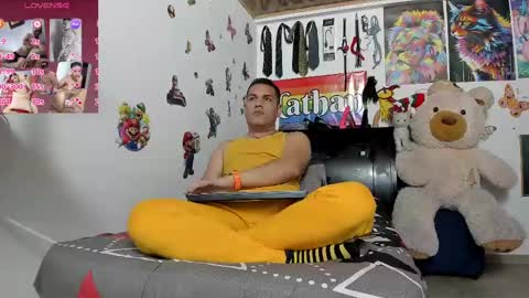 Snapshot of nathan_sanchez chatting on January 9, 4:17 pm Nathan online show from January 9, 4:17 pm