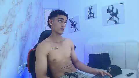 Snapshot of nathan_shimmer chatting on November 5, 1:11 pm nathan_shimmer online show from November 5, 1:11 pm