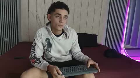 Snapshot of nathan_shimmer chatting on November 8, 9:02 pm nathan_shimmer online show from November 8, 9:02 pm