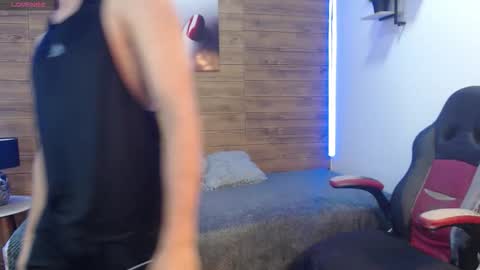 nathanclay online show from March 27, 4:07 am