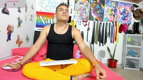 Snapshot of nathannathaniel chatting on April 19, 8:33 pm nathan nathaniel online show from April 19, 8:33 pm