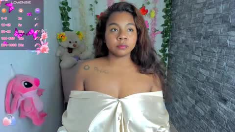 Snapshot of nathasha_jhonsom_ chatting on March 9, 5:44 am Naty online show from March 9, 5:44 am