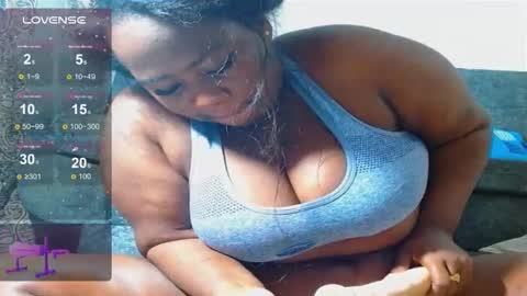 Snapshot of nathasha_miller2 chatting on December 24, 10:11 am nathasha online show from December 24, 10:11 am