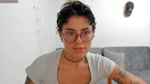 natt_op online show from April 9, 11:43 pm