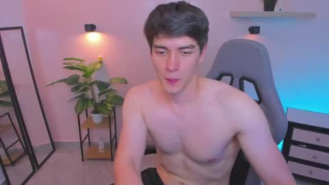 Nathaniel online show from April 1, 10:07 pm