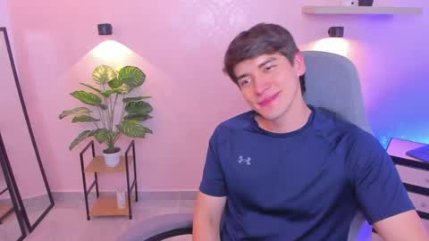 Nathaniel online show from April 7, 9:15 pm