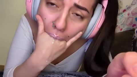 Snapshot of natty_astrid chatting on December 14, 1:05 pm Natalia online show from December 14, 1:05 pm