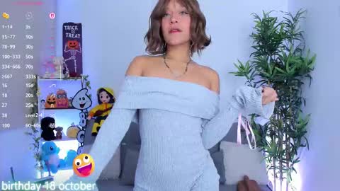 Snapshot of natty_romanof_1 chatting on October 16, 10:38 am natty online show from October 16, 10:38 am