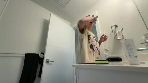 NATTY FIERROS online show from March 12, 6:47 pm