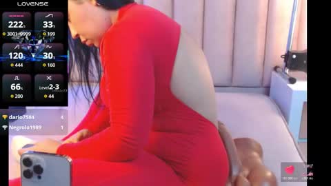 Snapshot of natural_bigass_nina chatting on December 1, 12:21 pm Sophia online show from December 1, 12:21 pm