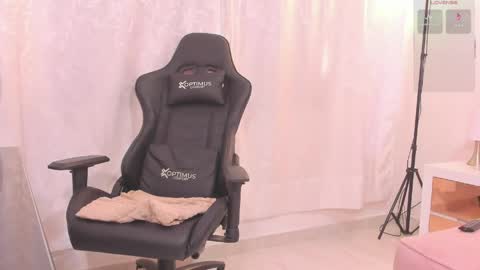 Snapshot of natural_bigass_nina chatting on May 31, 1:51 pm Sophia online show from May 31, 1:51 pm