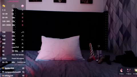 Gwen  online show from February 28, 8:07 pm