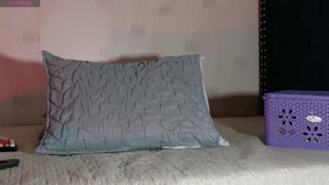 Gwen  online show from October 2, 7:43 pm