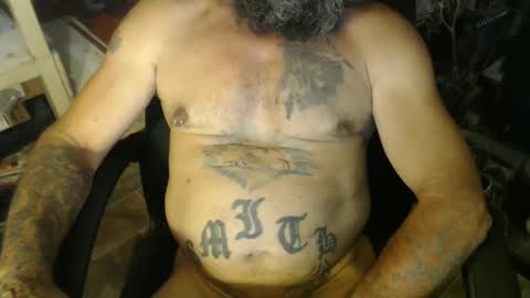 Snapshot of naturenaked chatting on January 2, 10:05 am NatureNaked online show from January 2, 10:05 am