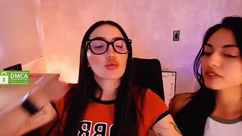 Natalia  Valeria online show from January 22, 5:06 pm