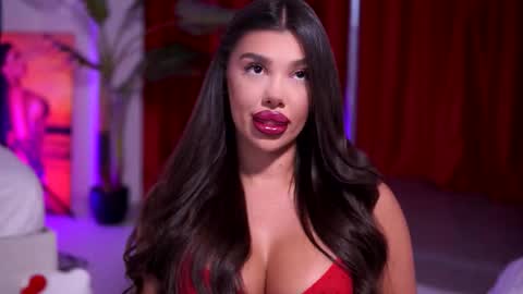 Naty online show from February 5, 8:02 pm