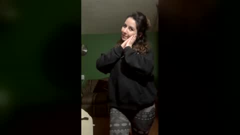 Snapshot of natymia chatting on January 19, 10:19 am Natymia online show from January 19, 10:19 am