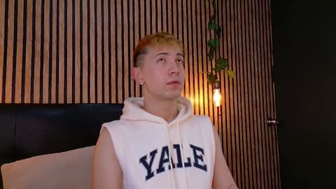 Christopher  Chris online show from January 7, 12:09 pm