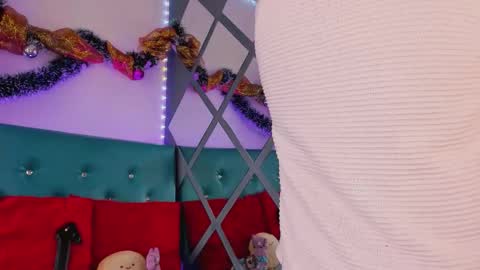 Christopher  Chris online show from December 18, 1:39 pm