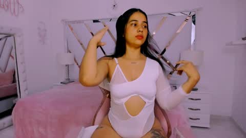 Snapshot of naughty__sara chatting on February 4, 11:38 am SARA online show from February 4, 11:38 am