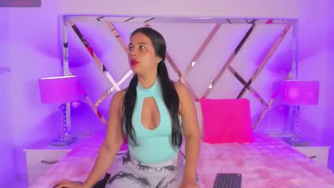 Snapshot of naughty__sara chatting on September 13, 11:32 am SARA online show from September 13, 11:32 am