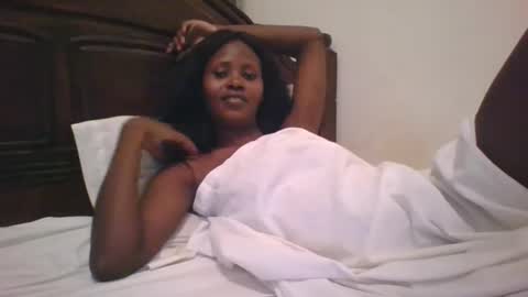 Snapshot of naughty_babe000 chatting on November 12, 6:30 pm alisha online show from November 12, 6:30 pm