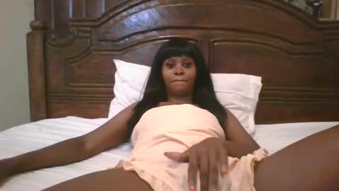 Snapshot of naughty_babe000 chatting on November 23, 7:19 am alisha online show from November 23, 7:19 am