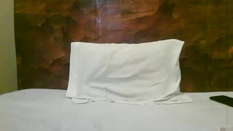 Snapshot of naughty_babe000 chatting on June 19, 4:06 am alisha online show from June 19, 4:06 am