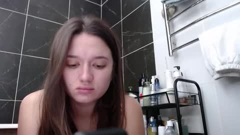 Snapshot of naughty_christie chatting on November 6, 4:02 am Chris Carrie online show from November 6, 4:02 am