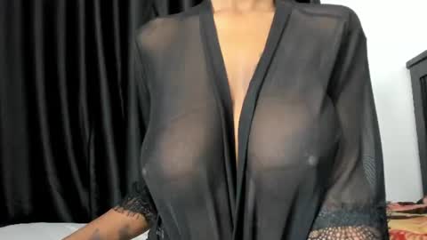 naughty_dreamss online show from July 5, 12:50 am