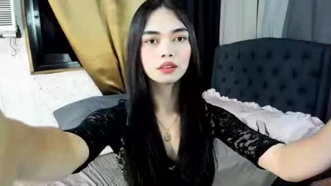 emma online show from April 7, 12:05 pm